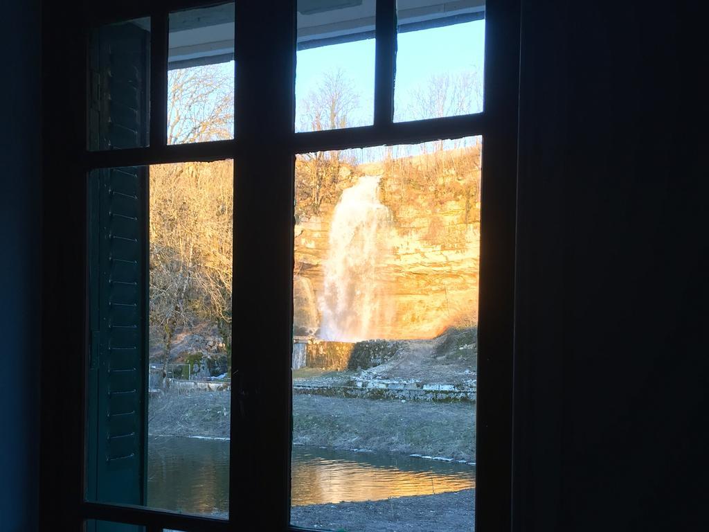 Au Moulin Des Fees - Maison D'Hotes Cascades Du Herisson Bonlieu Kültér fotó