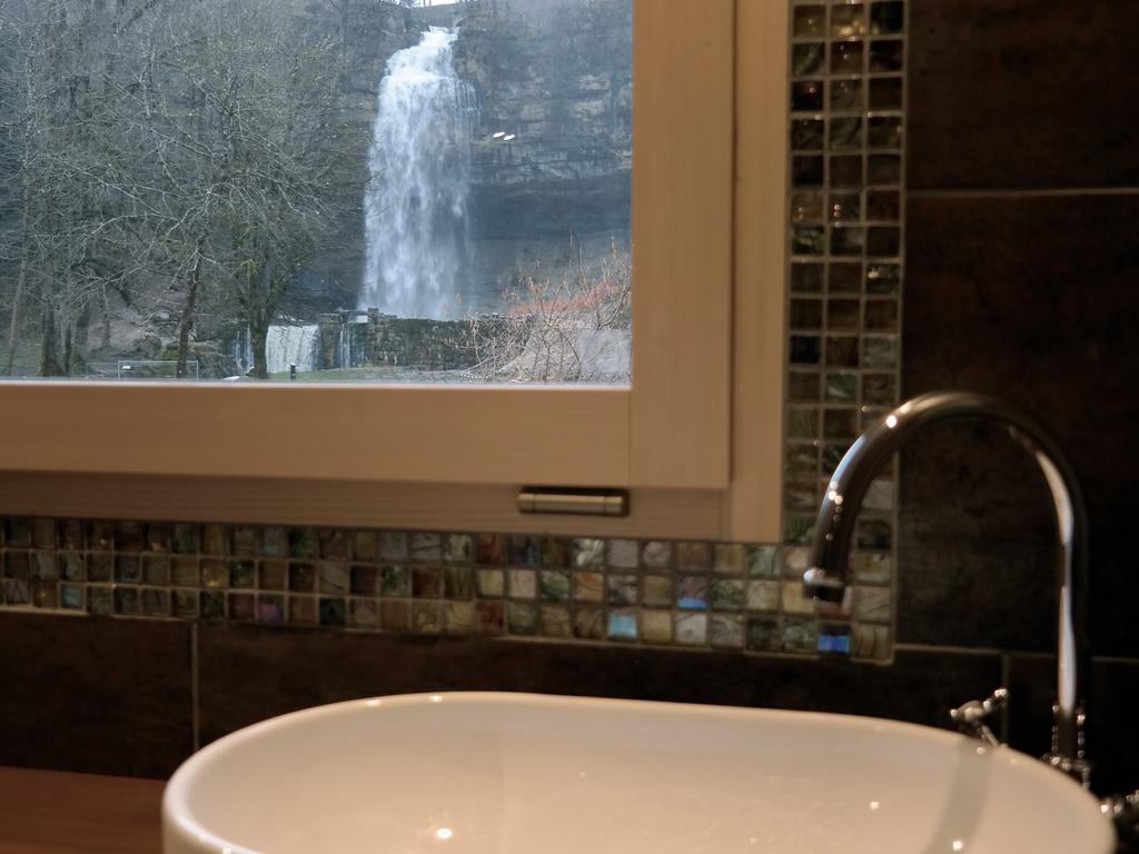 Au Moulin Des Fees - Maison D'Hotes Cascades Du Herisson Bonlieu Szoba fotó